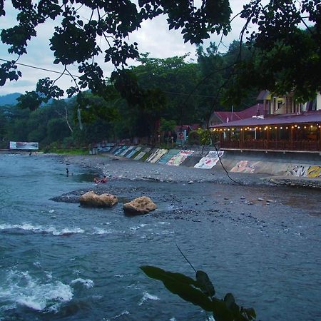 Wisma Leuser Sibayak Bukit Lawang Esterno foto